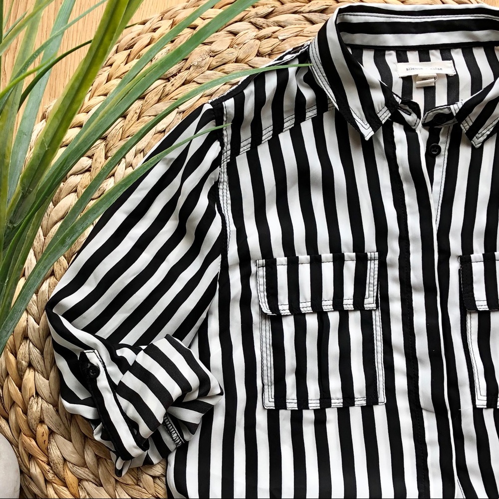 SILENCE + NOISE BLACK & WHITE STRIPED BLOUSE -XS